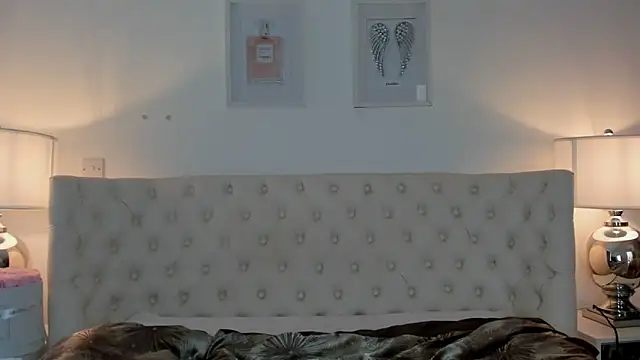 Snapshot of JessicaJames23 chatting on March 9, 2025, 10:30 am JessicaJames23 online show from March 9, 2025, 10:30 am