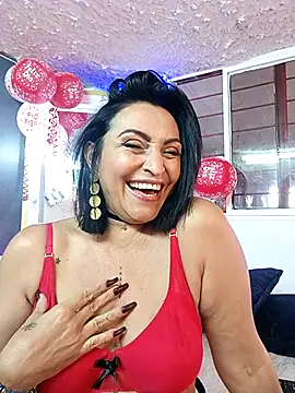 zullyxhot online show from September 17, 2025, 9:50 pm