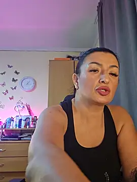 Snapshot of Hotangel75 chatting on November 10, 2025, 10:20 am Hotangel75 online show from November 10, 2025, 10:20 am