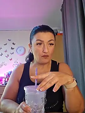 Snapshot of Hotangel75 chatting on October 30, 2025, 6:55 am Hotangel75 online show from October 30, 2025, 6:55 am