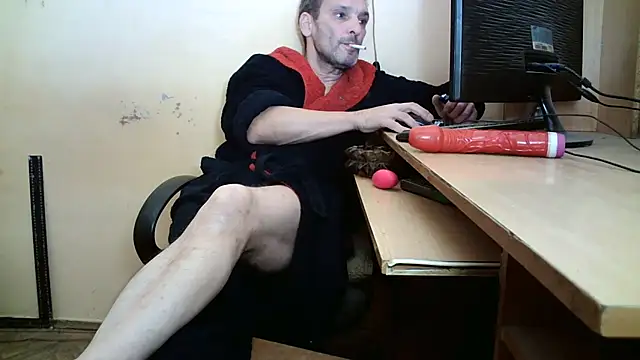 Snapshot of dundyFocus chatting on November 7, 2025, 3:16 pm dundyFocus online show from November 7, 2025, 3:16 pm