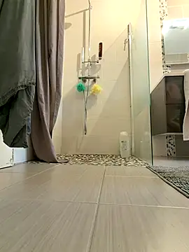 Clara-xoxo online show from January 8, 2026, 8:53 am