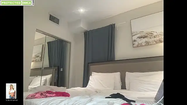 JordynGrange online show from September 19, 2025, 10:14 pm