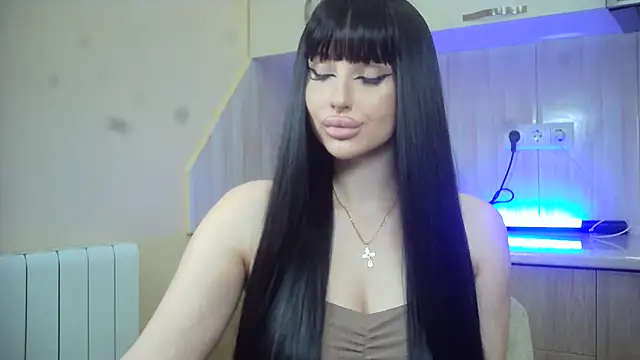 Lady Joli online show from May 28, 2026, 6:25 pm