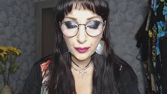 Snapshot of Aziza1 chatting on September 9, 2025, 3:10 pm Aziza1 online show from September 9, 2025, 3:10 pm