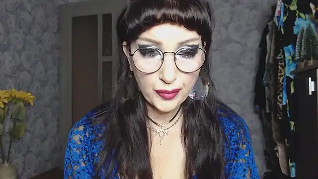 Snapshot of Aziza1 chatting on September 21, 2025, 2:11 pm Aziza1 online show from September 21, 2025, 2:11 pm