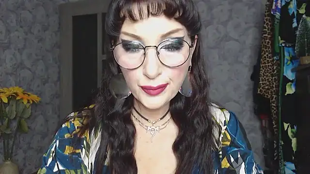 Snapshot of Aziza1 chatting on October 7, 2025, 3:24 pm Aziza1 online show from October 7, 2025, 3:24 pm