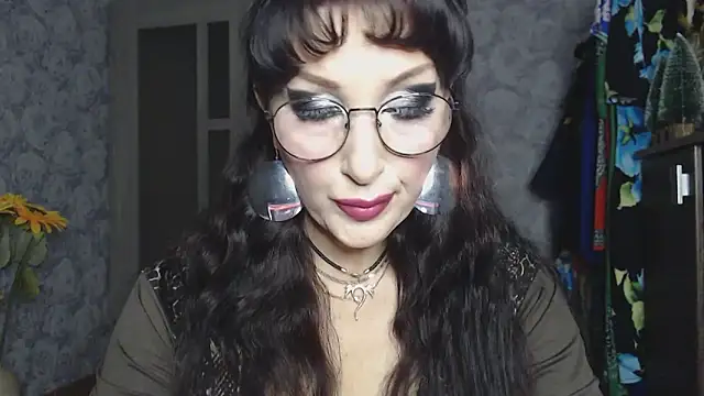 Snapshot of Aziza1 chatting on October 10, 2025, 2:29 pm Aziza1 online show from October 10, 2025, 2:29 pm