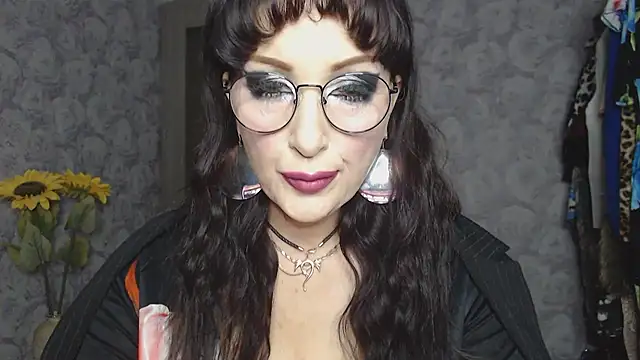 Snapshot of Aziza1 chatting on September 19, 2025, 3:16 pm Aziza1 online show from September 19, 2025, 3:16 pm