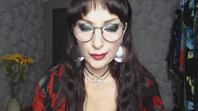 Snapshot of Aziza1 chatting on October 13, 2025, 4:19 pm Aziza1 online show from October 13, 2025, 4:19 pm