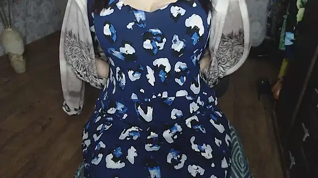 Snapshot of Aziza1 chatting on October 18, 2025, 1:46 pm Aziza1 online show from October 18, 2025, 1:46 pm