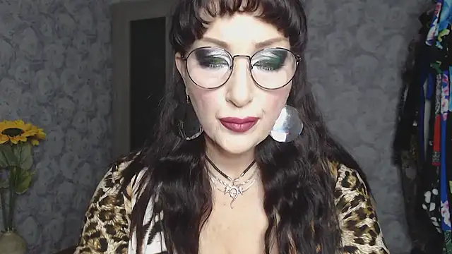 Snapshot of Aziza1 chatting on October 27, 2025, 2:51 pm Aziza1 online show from October 27, 2025, 2:51 pm