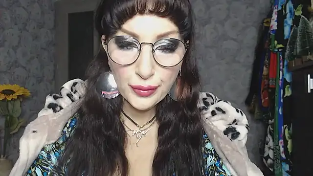 Snapshot of Aziza1 chatting on November 2, 2025, 2:44 pm Aziza1 online show from November 2, 2025, 2:44 pm