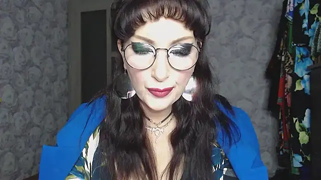 Snapshot of Aziza1 chatting on October 2, 2025, 3:15 pm Aziza1 online show from October 2, 2025, 3:15 pm