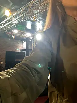 Snapshot of Etwas_neugierig chatting on October 13, 2025, 3:13 pm Etwas neugierig online show from October 13, 2025, 3:13 pm