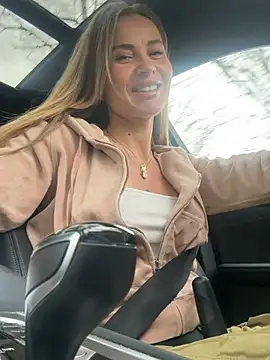 Snapshot of Etwas_neugierig chatting on March 10, 2025, 3:41 pm Etwas neugierig online show from March 10, 2025, 3:41 pm