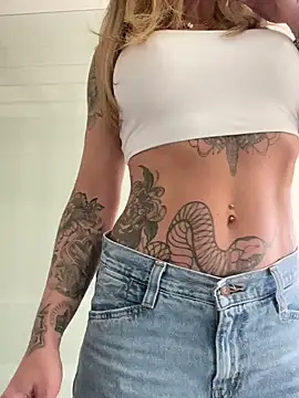 Snapshot of Etwas_neugierig chatting on March 6, 2025, 1:14 pm Etwas neugierig online show from March 6, 2025, 1:14 pm