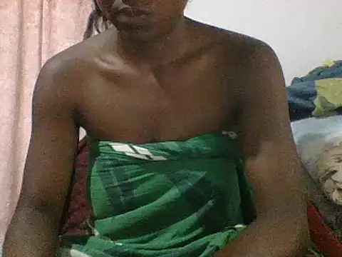 Snapshot of Hamie_sexy chatting on November 27, 2025, 4:18 pm Hamie sexy online show from November 27, 2025, 4:18 pm