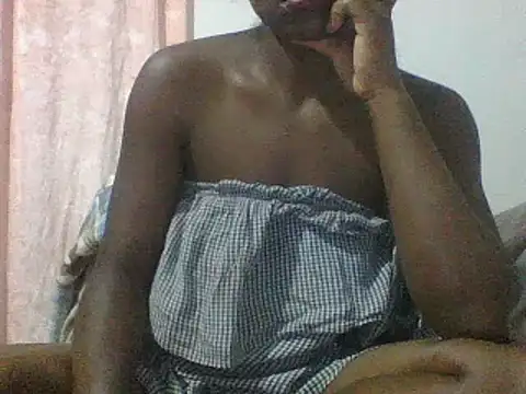 Snapshot of Hamie_sexy chatting on October 26, 2025, 8:09 pm Hamie sexy online show from October 26, 2025, 8:09 pm