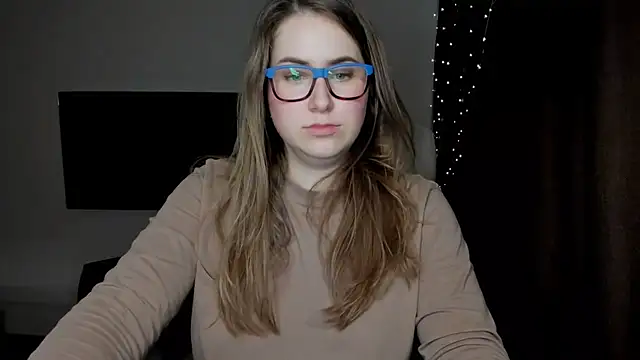 Snapshot of SeasonalSomeone chatting on November 1, 2025, 9:30 pm SeasonalSomeone online show from November 1, 2025, 9:30 pm