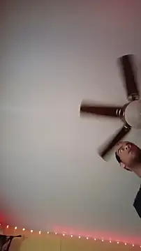 Snapshot of LordSpunFun chatting on February 5, 2026, 9:10 pm LordSpunFun online show from February 5, 2026, 9:10 pm