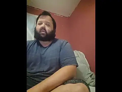 Snapshot of Strongbutgentle36 chatting on February 9, 2026, 7:06 am Strongbutgentle36 online show from February 9, 2026, 7:06 am