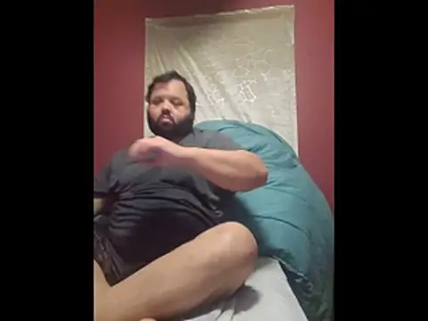 Snapshot of Strongbutgentle36 chatting on December 17, 2025, 6:07 am Strongbutgentle36 online show from December 17, 2025, 6:07 am