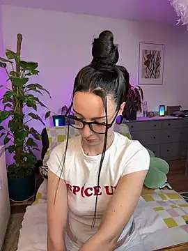 Snapshot of Trixie-Tainted chatting on March 15, 2025, 1:40 pm Trixie-Tainted online show from March 15, 2025, 1:40 pm