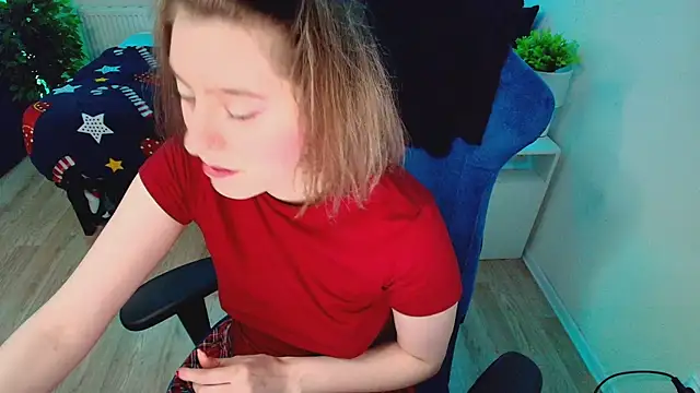 Snapshot of CranberryHot chatting on March 1, 2026, 4:45 am CranberryHot online show from March 1, 2026, 4:45 am