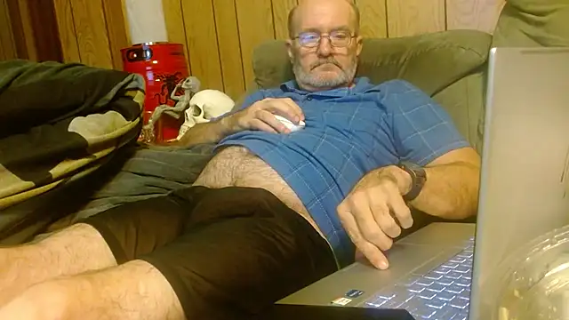 Snapshot of snickers1 chatting on October 11, 2025, 3:40 am snickers1 online show from October 11, 2025, 3:40 am