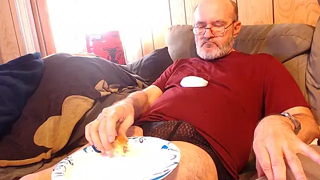 snickers1 online show from March 1, 2026, 2:17 pm