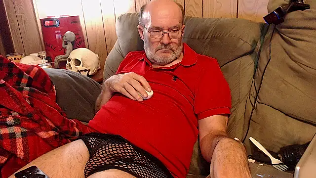 Snapshot of snickers1 chatting on October 31, 2025, 12:07 am snickers1 online show from October 31, 2025, 12:07 am