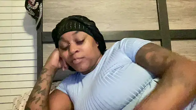 Snapshot of Creamesensation chatting on October 26, 2025, 11:43 am Creamesensation online show from October 26, 2025, 11:43 am