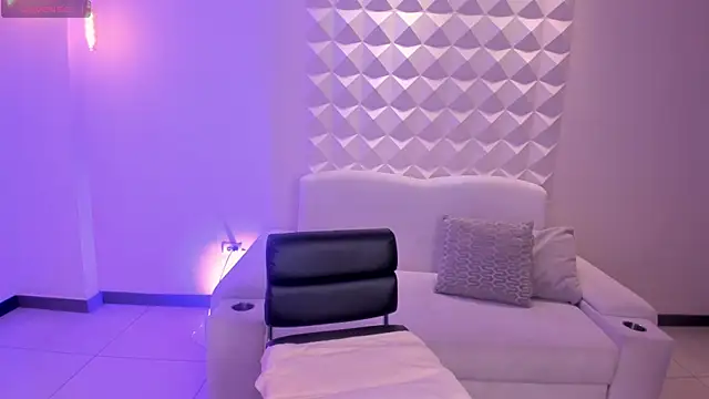 MorganHicks online show from April 12, 2026, 11:24 am