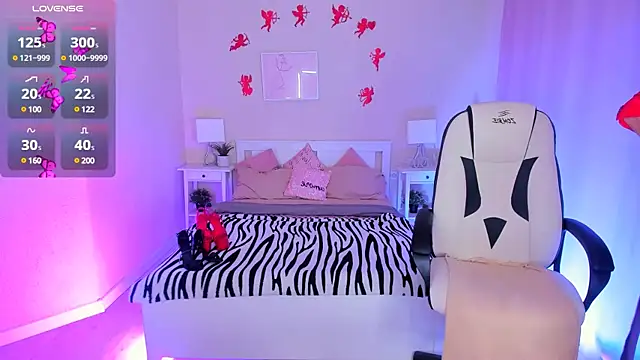 Snapshot of HelenaRegal chatting on February 9, 2025, 9:47 am HelenaRegal online show from February 9, 2025, 9:47 am