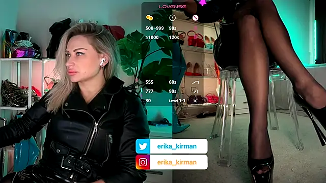 Snapshot of Erika_Kirman chatting on December 5, 2025, 11:20 am Erika Kirman online show from December 5, 2025, 11:20 am