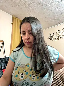 Snapshot of latinfemale chatting on November 7, 2025, 1:21 am latinfemale online show from November 7, 2025, 1:21 am