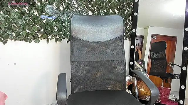 DestinyHills online show from January 12, 2026, 12:01 pm