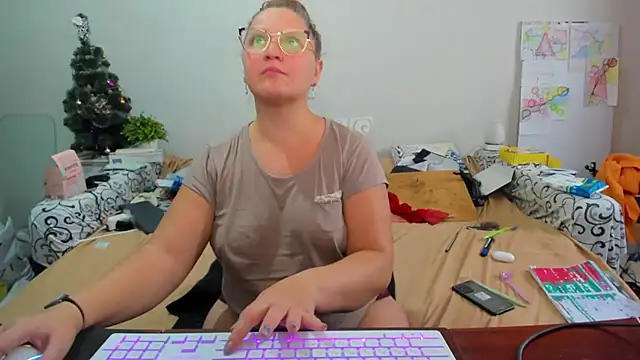 IamYourNarcotic online show from February 7, 2026, 10:23 am