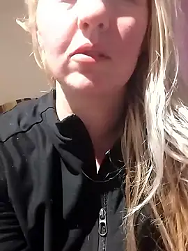 Mllesha74000 online show from January 15, 2026, 7:06 pm