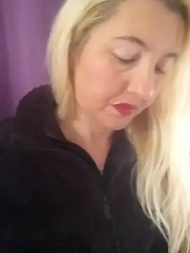 Mllesha74000 online show from December 5, 2025, 1:43 pm