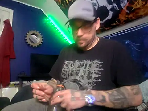 Snapshot of canadacockinme chatting on April 4, 2026, 6:58 pm canadacockinme online show from April 4, 2026, 6:58 pm