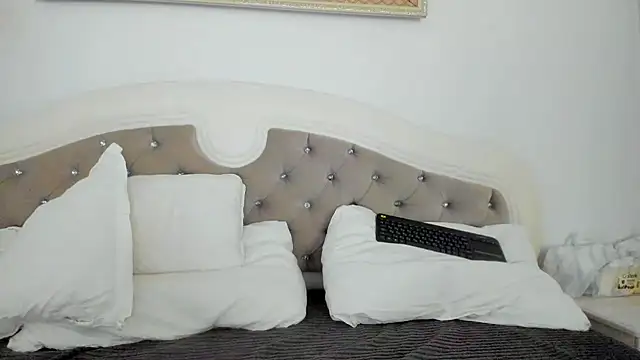 meryamvip online show from November 24, 2025, 9:48 pm