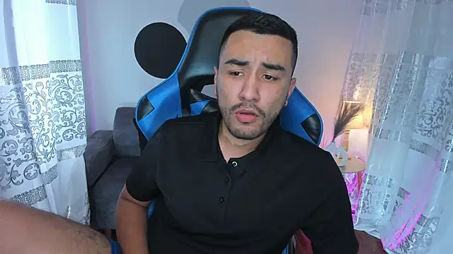 Snapshot of Nick_Moca chatting on January 23, 2025, 8:02 pm Nick Moca online show from January 23, 2025, 8:02 pm