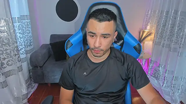 Snapshot of Nick_Moca chatting on January 19, 2025, 8:51 pm Nick Moca online show from January 19, 2025, 8:51 pm