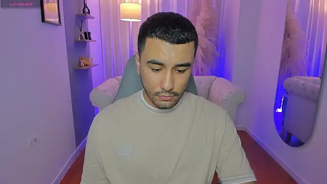 Snapshot of Nick_Moca chatting on November 27, 2025, 8:31 pm Nick Moca online show from November 27, 2025, 8:31 pm