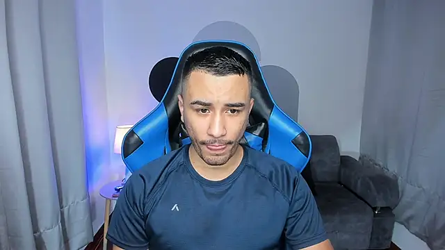 Snapshot of Nick_Moca chatting on January 5, 2025, 6:13 pm Nick Moca online show from January 5, 2025, 6:13 pm