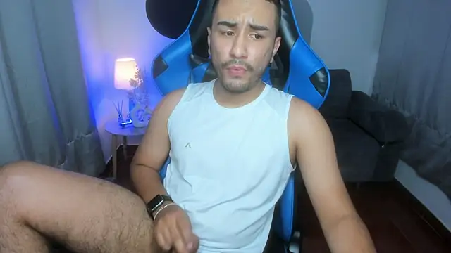 Snapshot of Nick_Moca chatting on December 28, 2024, 11:05 pm Nick Moca online show from December 28, 2024, 11:05 pm