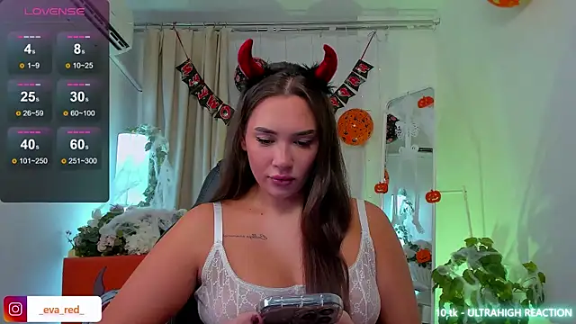 Snapshot of _Eva_Rose_ chatting on October 28, 2025, 2:05 pm Eva Rose online show from October 28, 2025, 2:05 pm