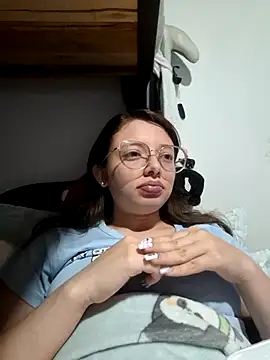 Snapshot of linda-schmidt chatting on December 14, 2025, 1:23 am linda-schmidt online show from December 14, 2025, 1:23 am